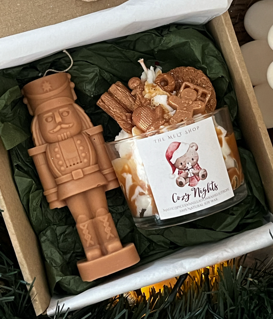 Cozy Nights Gift Set | 1 Candle | 1 Nutcracker